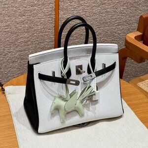 Classic Hermes Bag: A Stylish and Versatile Choice for Elegance